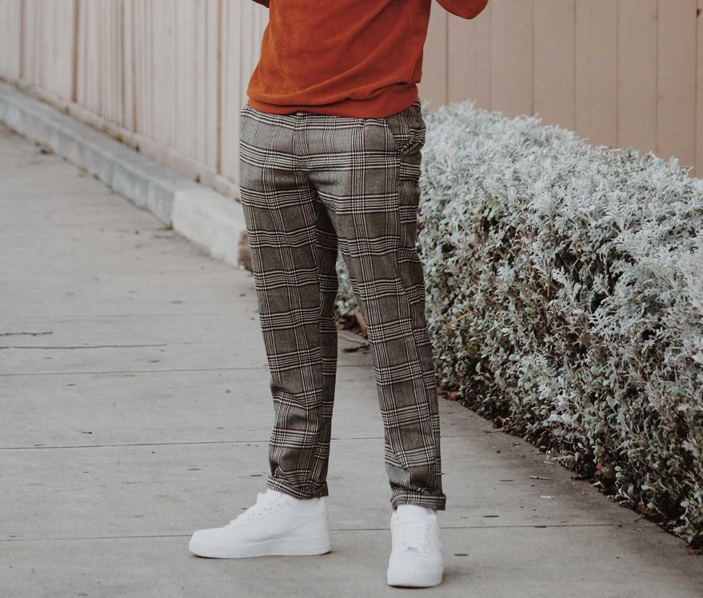 Pantaloni de bărbați